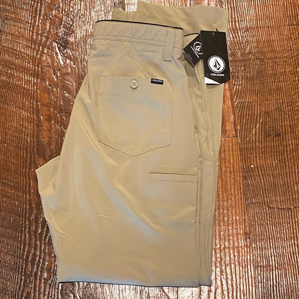 Volcom Men's polyester NWT size 30